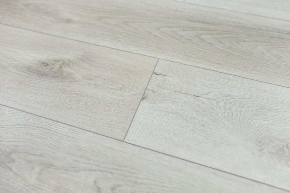 Замковая ПВХ плитка "Art Tile" Дуб Эдинбург (1200*183*6 мм) — купить в Обнинске