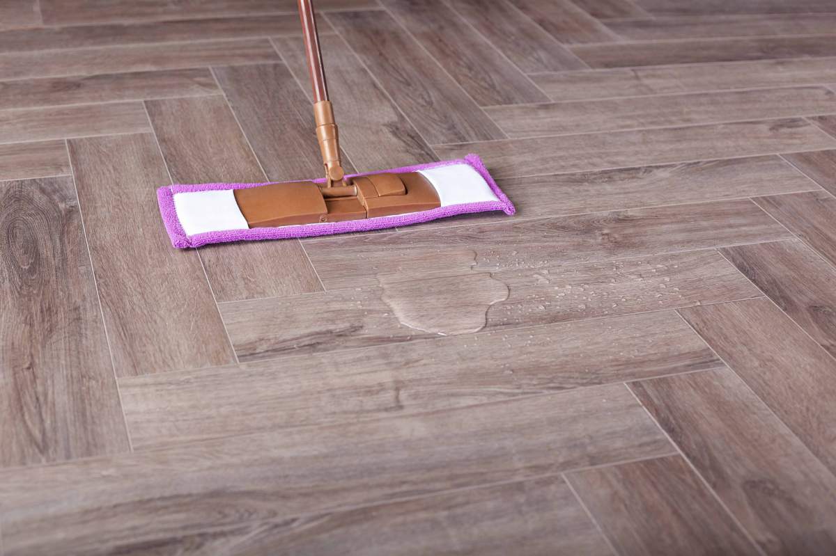 Замковая ПВХ плитка "Aberhof" Carmelita 1862 (615*123*5 мм) — купить в Обнинске