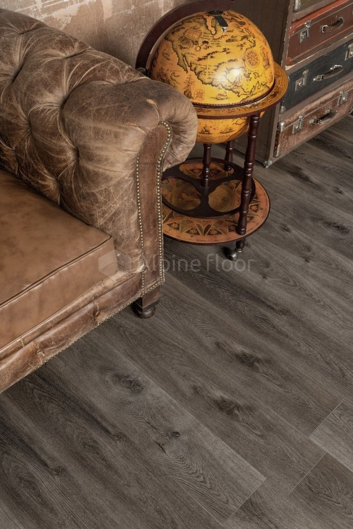 Замковая ПВХ плитка "Alpine Floor" Дуб торфяной  (1524*180*8мм) — купить в Обнинске