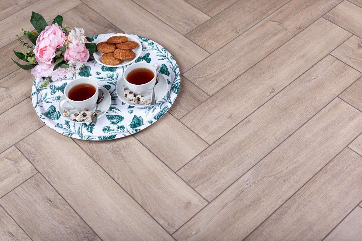 Замковая ПВХ плитка "Aberhof" Carmelita 0532 (615*123*5 мм) — купить в Обнинске