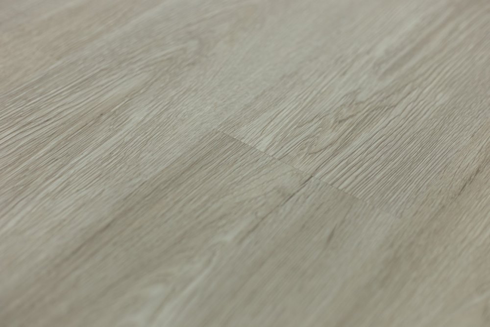 Замковая ПВХ плитка "Art Tile" Дуб Британь (920*150*4 мм) — купить в Обнинске