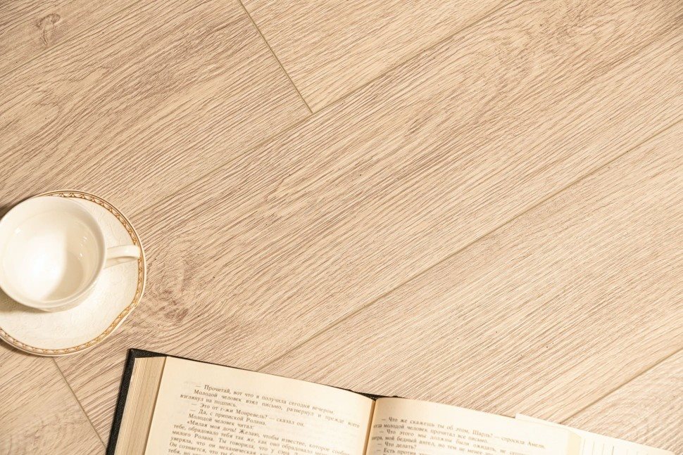 Виниловый ламинат "Bonkeel" Style Дуб Гарднер (1200*125*4 мм) — купить в Обнинске