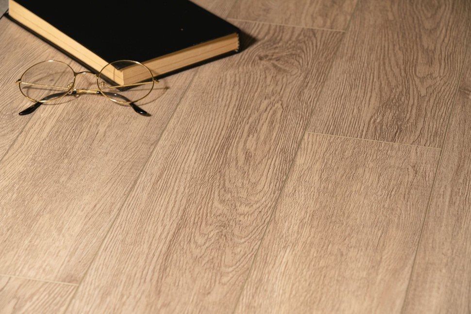 Виниловый ламинат "Bonkeel" Style Дуб Гарднер (1200*125*4 мм) — купить в Обнинске